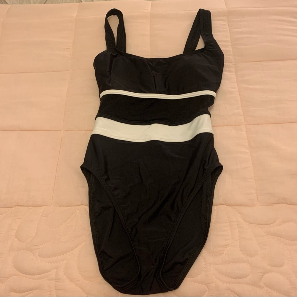 Anne Cole Collection black white one piece suit with flattering mesh at waist 10